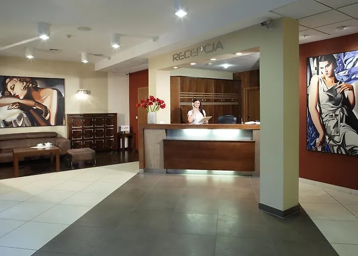 מלון Ascot Premium 4*